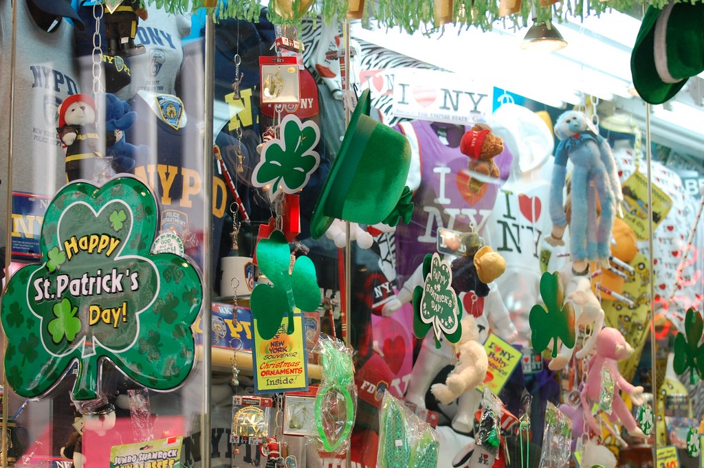 Les boutiques de souvenirs à l'heure irlandaise ! (Photo Julie Feinstein)