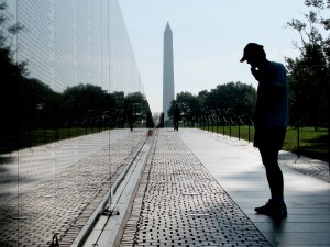 Le monument de la guerre du Vietnam et l'obélisque.
