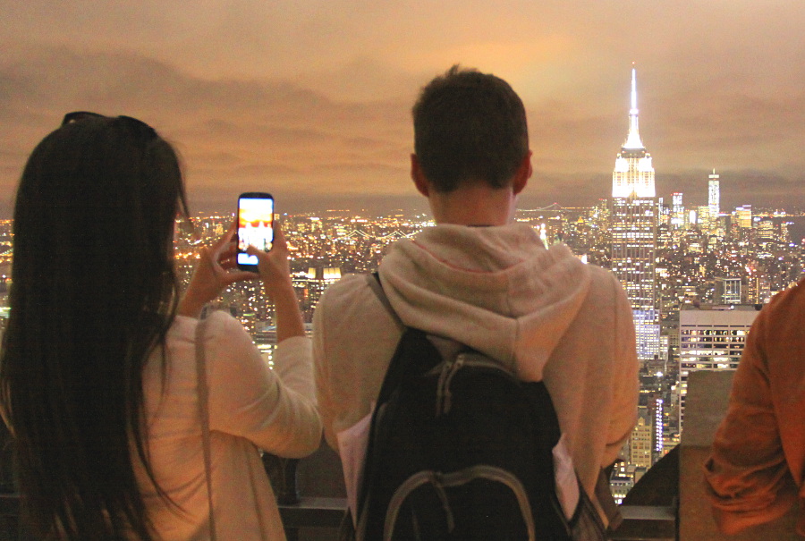 couple au sommet du Top of the Rock