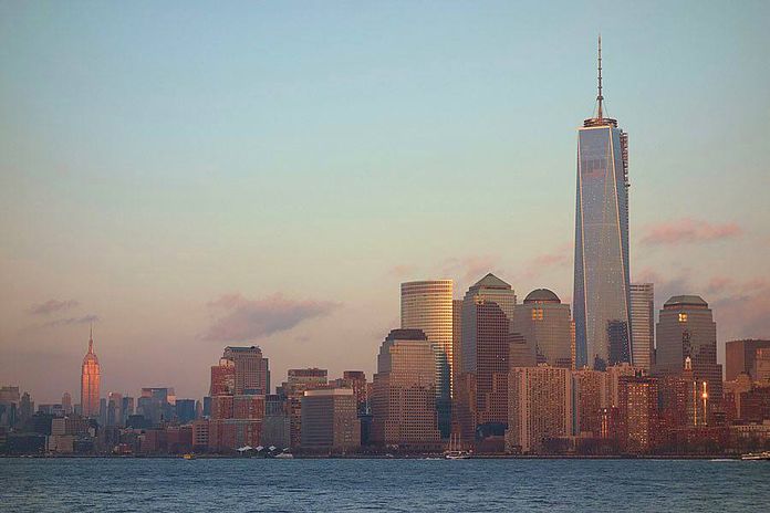 La One World Trade Center surplombant New York