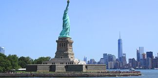 La statue de la Liberté et Manhattan