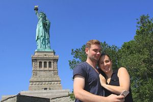 selfie statue liberté new york