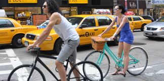 La chanteuse Katy Perry aime elle aussi le vélo à New York