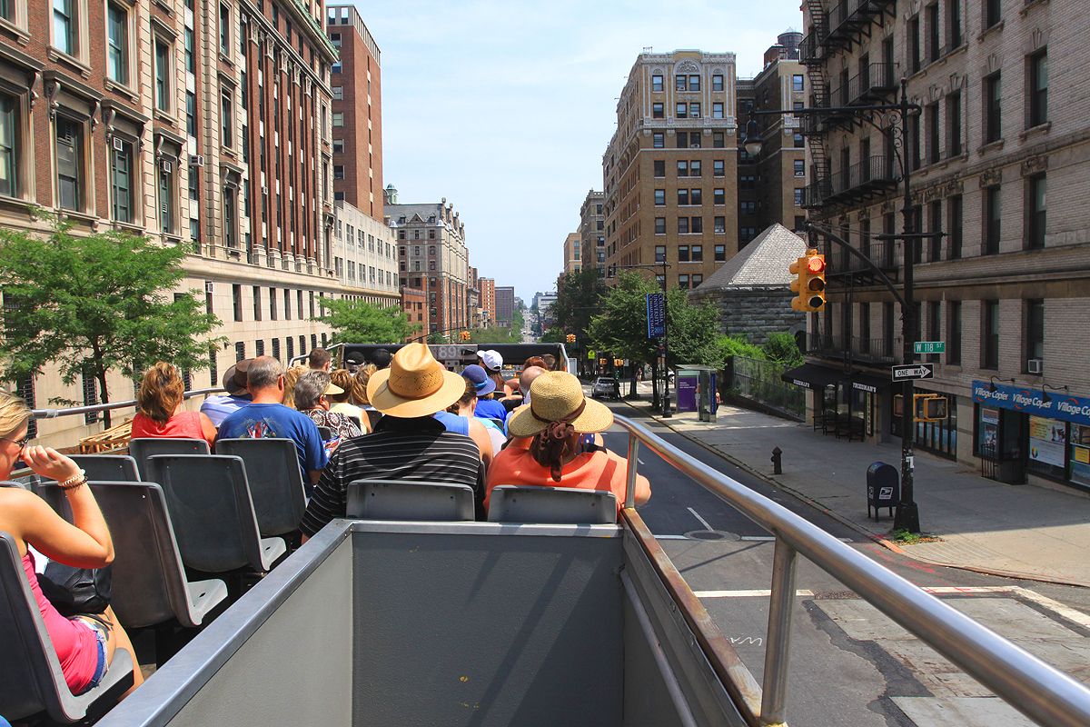 Parcourez New York à bord des bus touristiques Hop-on Hop-off